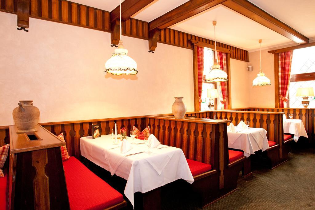 Hotel Mennicken Würselen Екстериор снимка